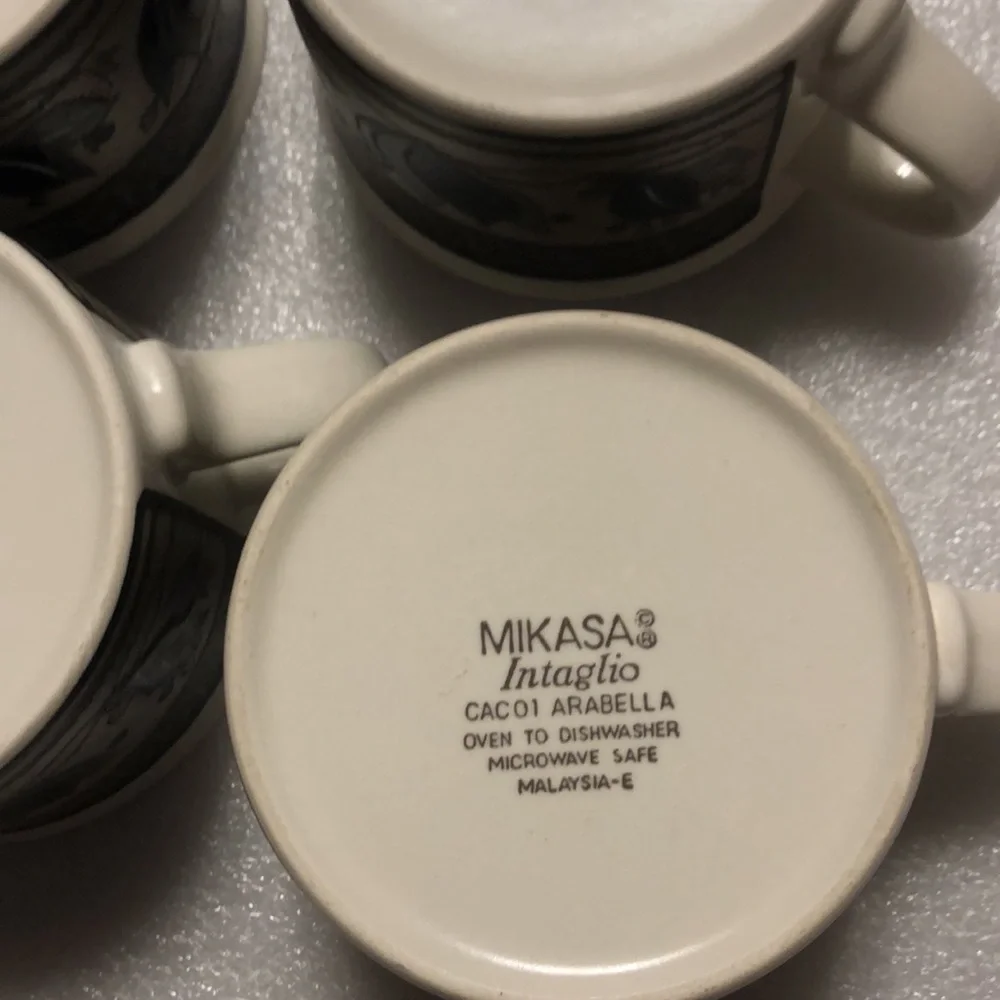 Mikasa Intaglio Arabella Cups Mugs - Set of 4 Cups - Picture 6 of 11